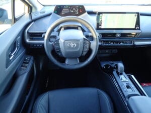 wnętrze Toyoty Prius